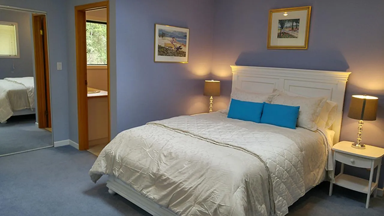 Sunshine Coast Treetop B&B Sechelt 3*,