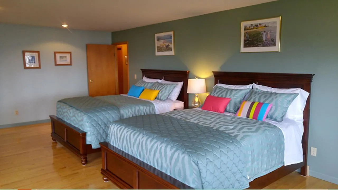 Sunshine Coast Treetop B&B Sechelt